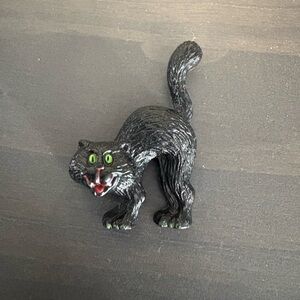 Vintage Plastic Russ Black Cat Brooch / Pin